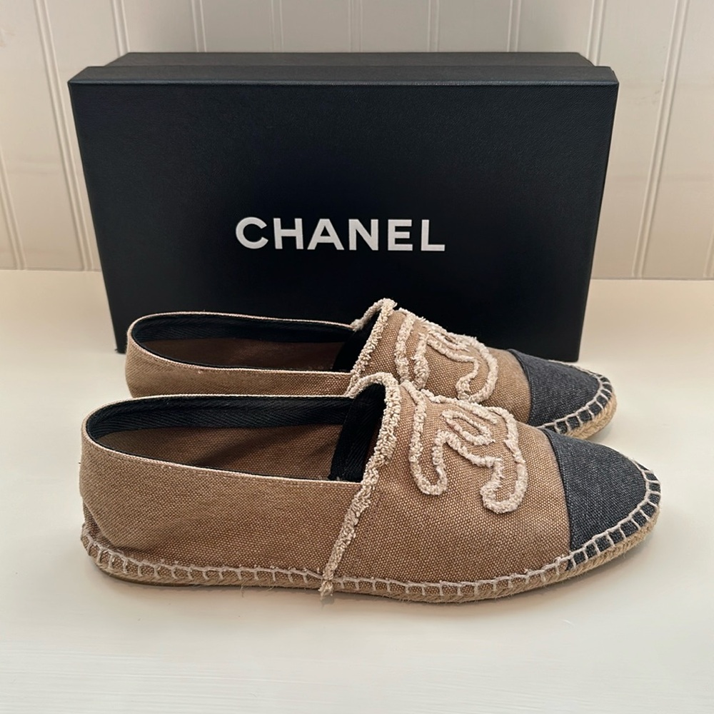 CHANEL ESPADRILLS